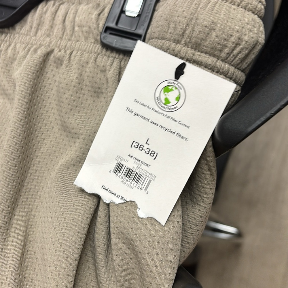 AW Core Shorts - Picture 3 of 4